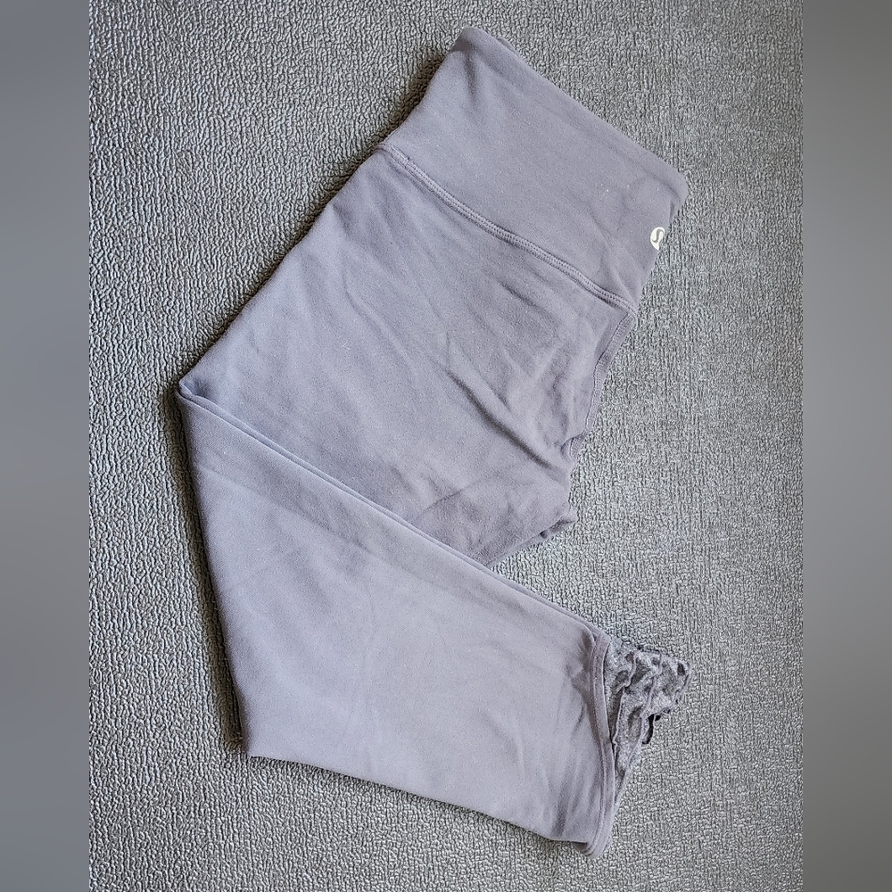 Lululemon crop with ruffle